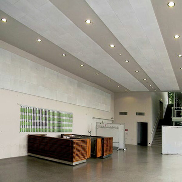 Sonosorp Poro in der Innenanwendung, Sonosorp, Innenraum einer Halle (als Beispiel für die Innenanwendung)